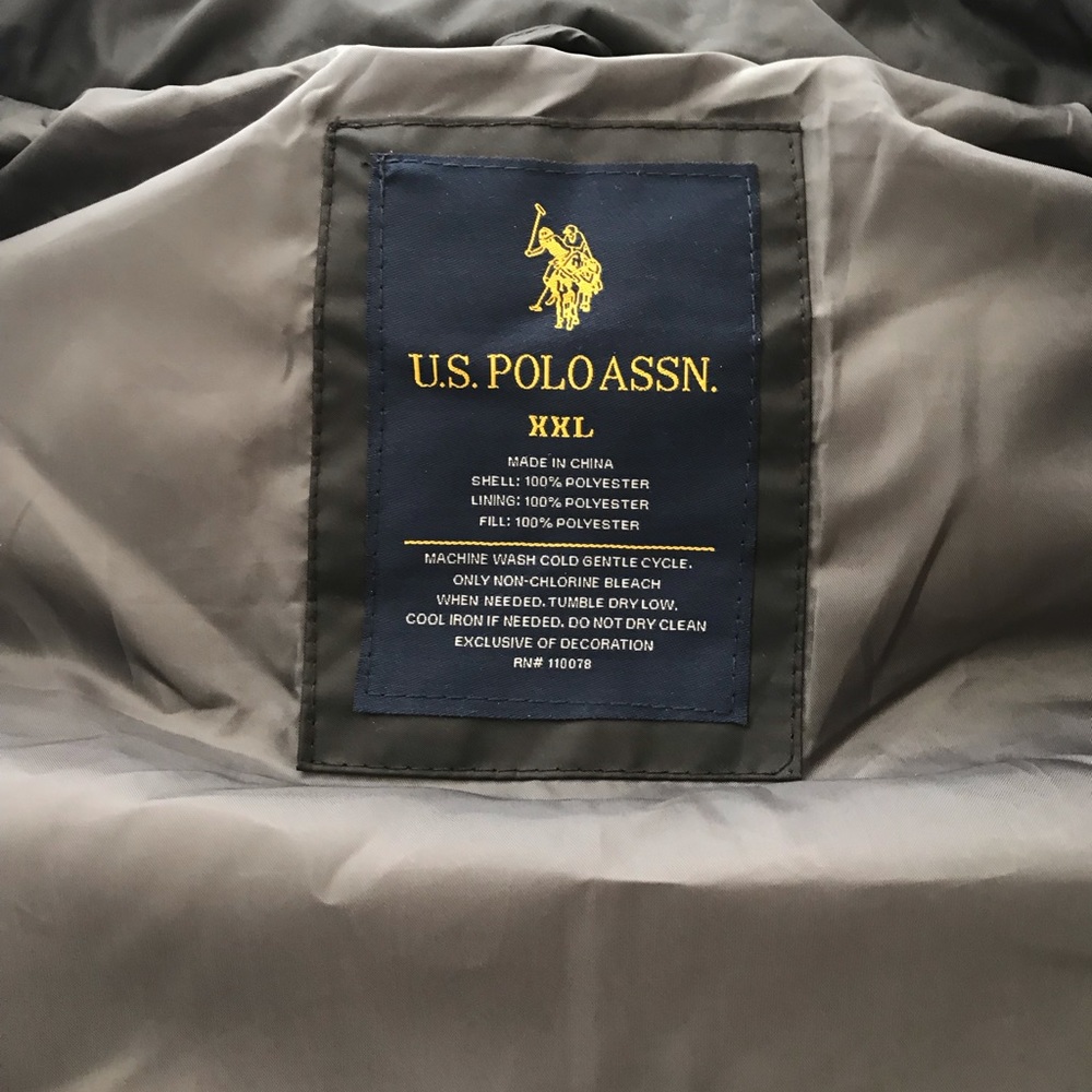 Vest - Picture 2 of 5